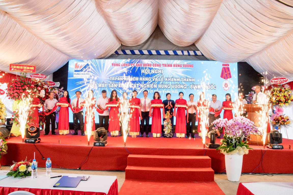 CÔNG TY HÙNG VƯƠNG TỔ CHỨC HỘI THẢO KỸ THẬT “VỀ CÁT NGHIỀN TRONG XÂY DỰNG VÀ BÊ TÔNG” VÀ LỄ KHÁNH THÀNH NHÀ MÁY SẢN XUẤT CÁT NGHIỀN HÙNG VƯƠNG – BÌNH PHƯỚC HVCO hoinghi khanhthanh nm catnghien binhphuoc5
