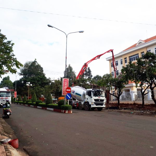 Bê tông tươi: Đặc tính kỹ thuật và ưu điểm nổi bật trong xây dựng san chi cuc thue bu dang