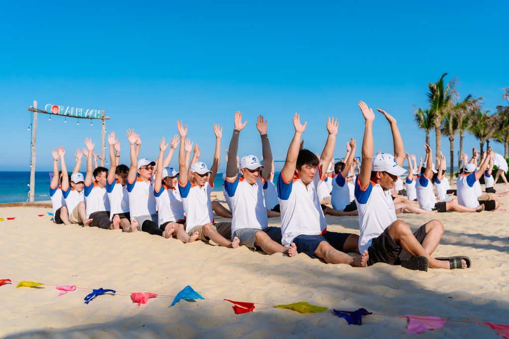 Hùng Vương Construction: Tăng nhiệt huyết và đoàn kết cùng chương trình Team building “Vượt sóng ra khơi – Vươn tầm cao mới” team building