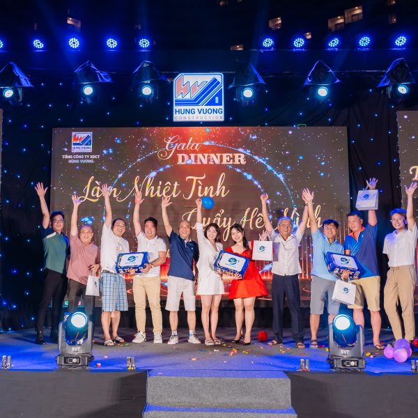 Hùng Vương Construction: Tăng nhiệt huyết và đoàn kết cùng chương trình Team building “Vượt sóng ra khơi – Vươn tầm cao mới” tro choi6