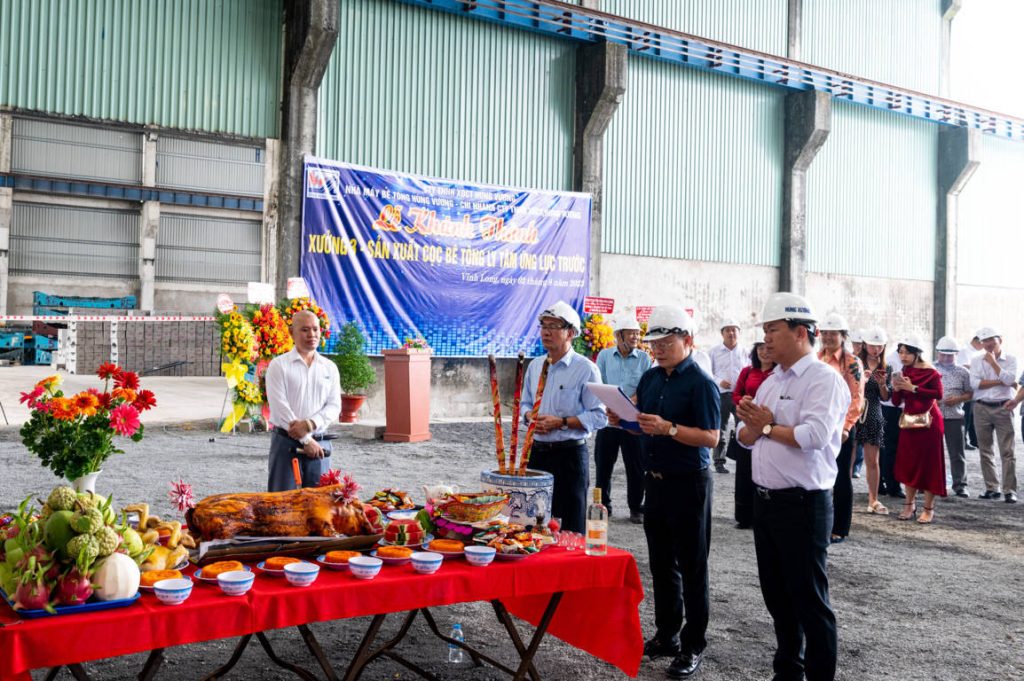 Nhà máy Hùng Vương – Vĩnh Long: Khánh thành nhà xưởng cọc 3 nghi thuc khai truong