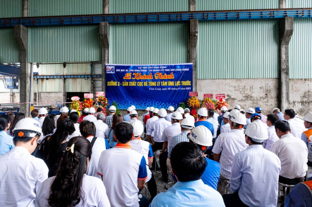 Nhà máy Hùng Vương – Vĩnh Long: Khánh thành nhà xưởng cọc 3 su gop mat dong du