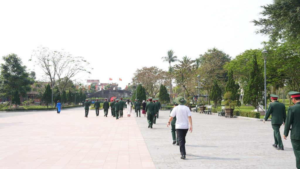 Ban Lãnh Đạo Công Ty Hùng Vương, Công Ty Trường Sơn viếng thăm, dâng hương nghĩa trang liệt sĩ Trường Sơn tại tỉnh Quảng Trị 429541908 425747549796633 6875244430163652561
