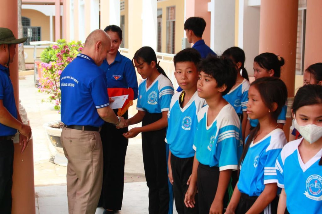 Chương trình tháng ba Biên giới - biên cương tổ quốc tôi chuong trinh thang ba bien gioi bien cuong to quoc toi 4
