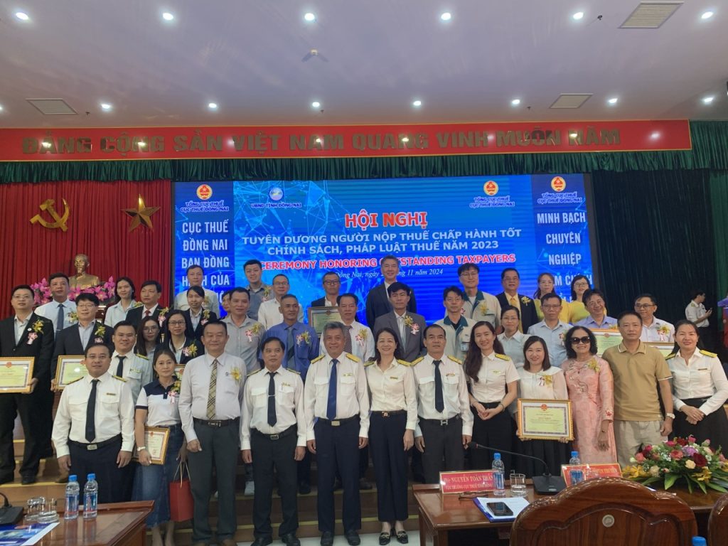 HỘI NGHỊ TUYÊN DƯƠNG DOANH NGHIỆP CHẤP HÀNH TỐT CHÍNH SÁCH, PHÁP LUẬT THUẾ NĂM 2023 hoi nghi tuyen duong doanh nghiep chap hanh tot chinh sach phap luat thue nam
