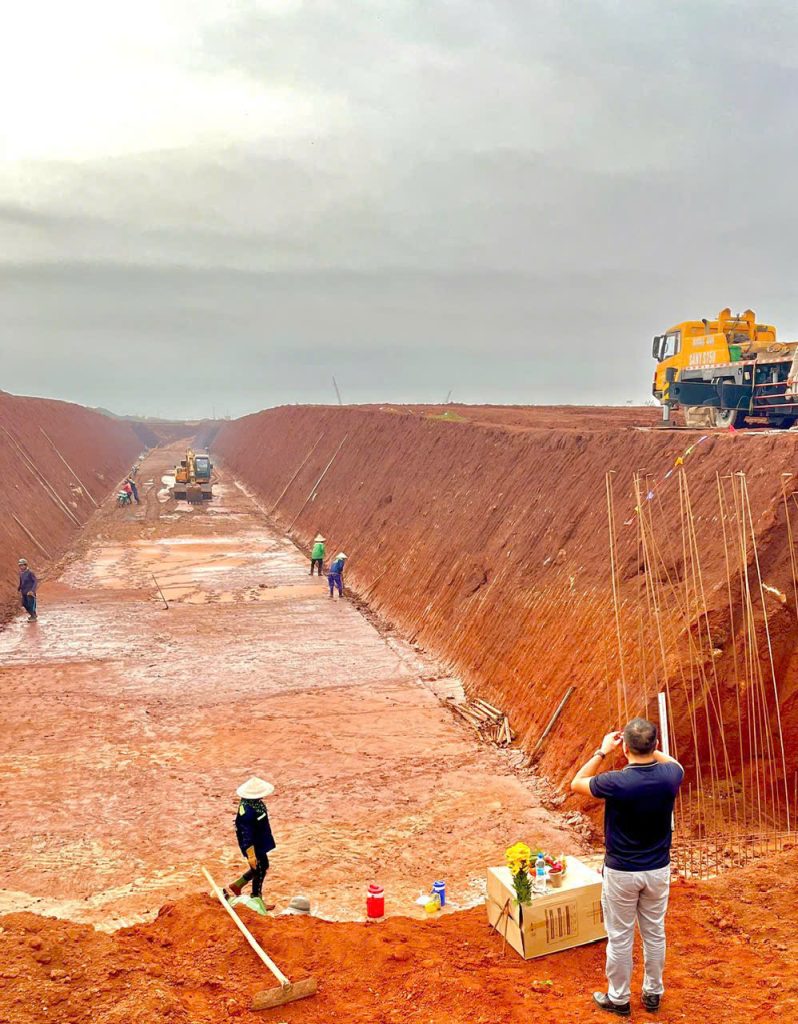 Nhà máy BTĐS Hùng Vương - Vĩnh Cửu: Cung Cấp Cống Hộp Cho Dự Án Sân Bay Long Thành nha may btds hung vuong vinh cuu cung cap cong hop cho du an san bay long thanh 7