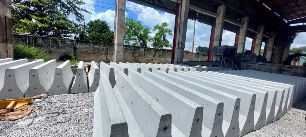 Dải phân cách là gì? Các loại dải phân cách hiện nay dai phan cach gom nhung loai nao