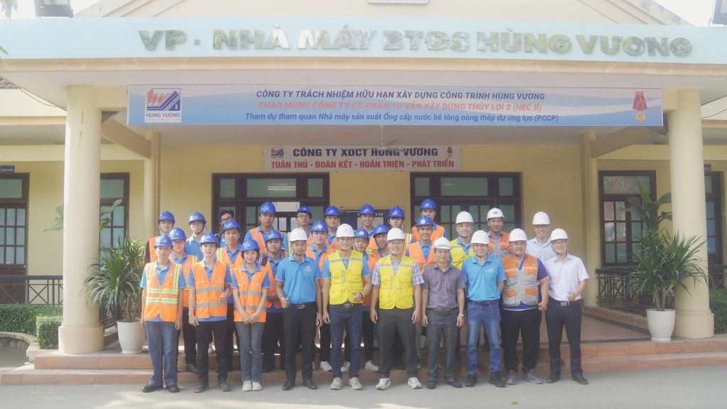 Sinh viên ĐH Lạc Hồng trải nghiệm thực tế tại nhà máy Hùng Vương sinh vien dh lac hong trai nghiem thuc te tai nha may hung vuong 1