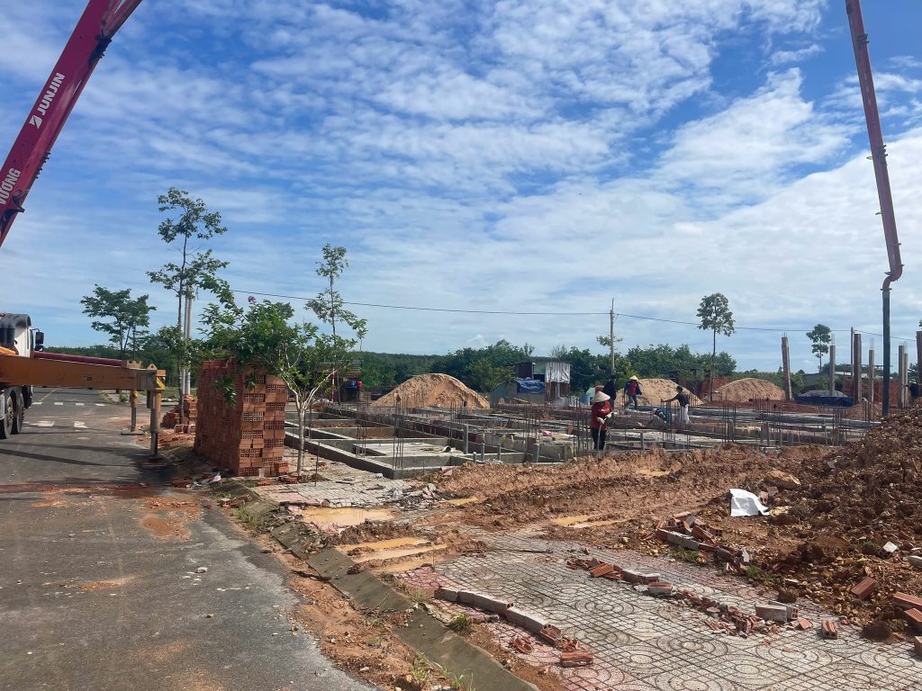 Cung cấp bê tông tươi cho công trình Khu dân cư Thái Công cung cap be tong tuoi cho cong trinh khu dan cu thai cong 3