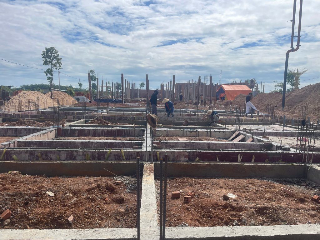 Cung cấp bê tông tươi cho công trình Khu dân cư Thái Công cung cap be tong tuoi cho cong trinh khu dan cu thai cong 4