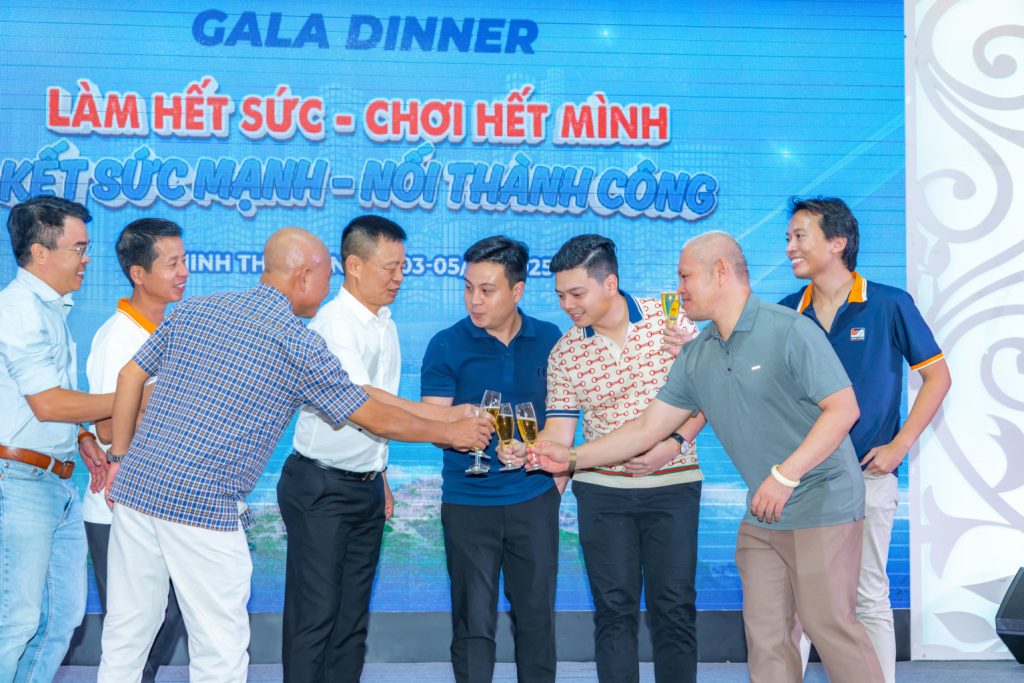 Công Ty Hùng Vương Tổ Chức Du Lịch Ninh Chữ Kết Hợp Teambuilding & Gala Dinner 2025 cong ty hung vuong to chuc du lich ninh chu ket hop teambuilding gala dinner 2025 22