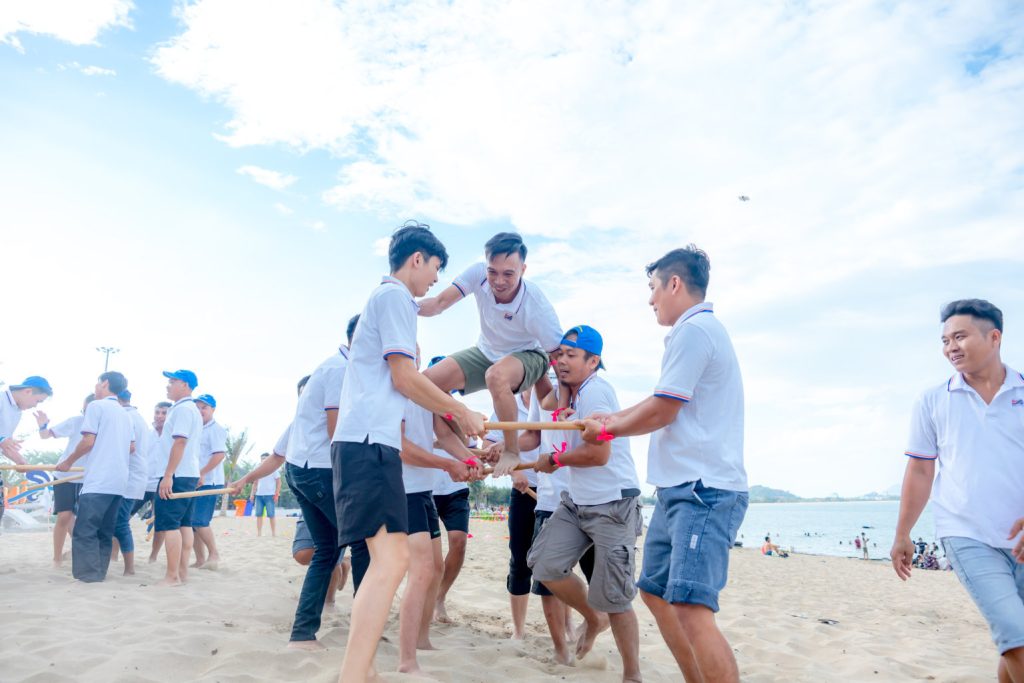 Công Ty Hùng Vương Tổ Chức Du Lịch Ninh Chữ Kết Hợp Teambuilding & Gala Dinner 2025 cong ty hung vuong to chuc du lich ninh chu ket hop teambuilding gala dinner 2025 8