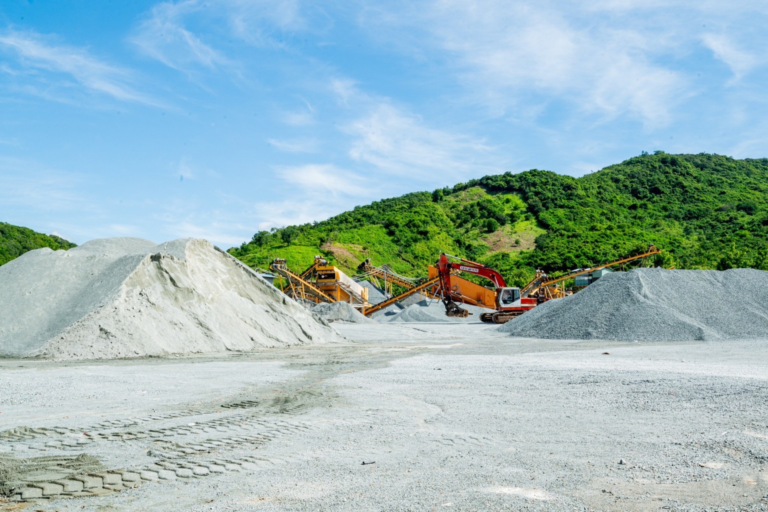 MỞ RỘNG ĐẦU TƯ – THÀNH LẬP CHI NHÁNH TẠI NINH THUẬN mo da khanh hoa hungvuongco 2