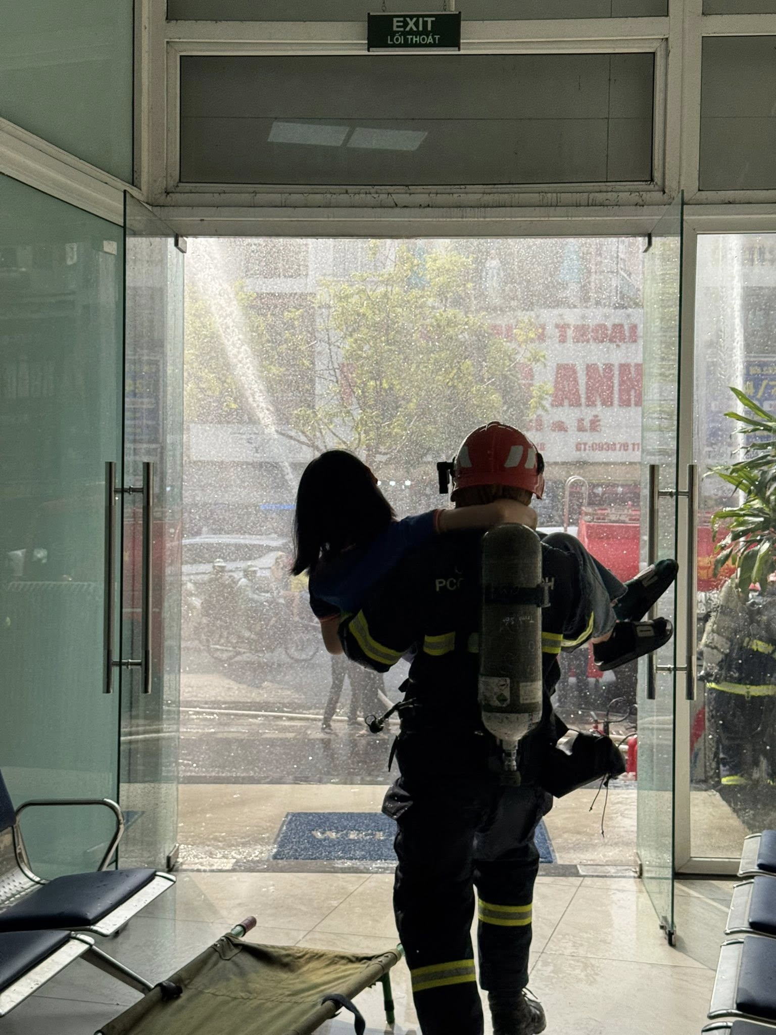 CÔNG TY HÙNG VƯƠNG DIỄN TẬP PHƯƠNG ÁN PHÒNG CHÁY CHỮA CHÁY VÀ CỨU NẠN CỨU HỘ cong ty hung vuong dien tap phuong an phong chay chua chay va cuu nan cuu ho 13