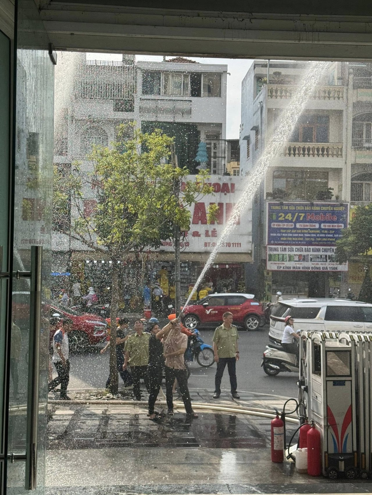 CÔNG TY HÙNG VƯƠNG DIỄN TẬP PHƯƠNG ÁN PHÒNG CHÁY CHỮA CHÁY VÀ CỨU NẠN CỨU HỘ cong ty hung vuong dien tap phuong an phong chay chua chay va cuu nan cuu ho 15