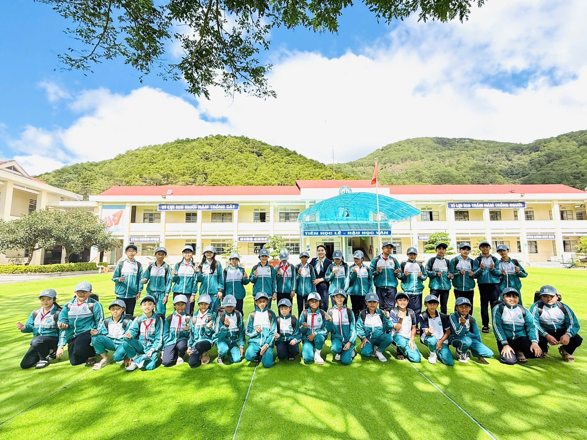 CÙNG EM ĐẾN TRƯỜNG – GIEO MẦM TRI THỨC, CHẮP CÁNH ƯỚC MƠ cung em den truong gieo mam tri thuc chap canh uoc mo 2 11