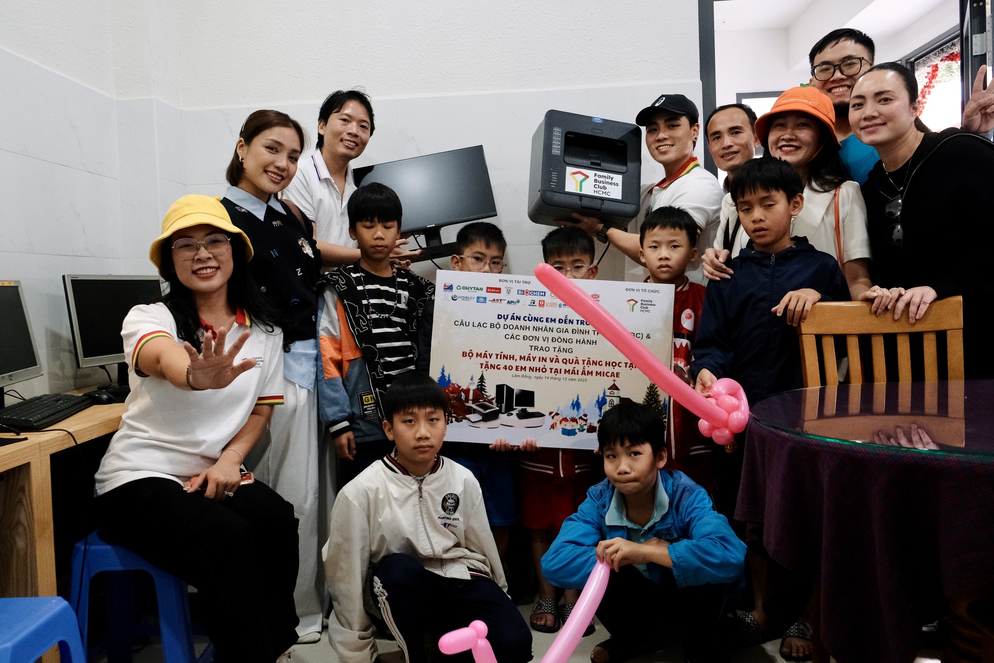 CÙNG EM ĐẾN TRƯỜNG – GIEO MẦM TRI THỨC, CHẮP CÁNH ƯỚC MƠ cung em den truong gieo mam tri thuc chap canh uoc mo 2 4