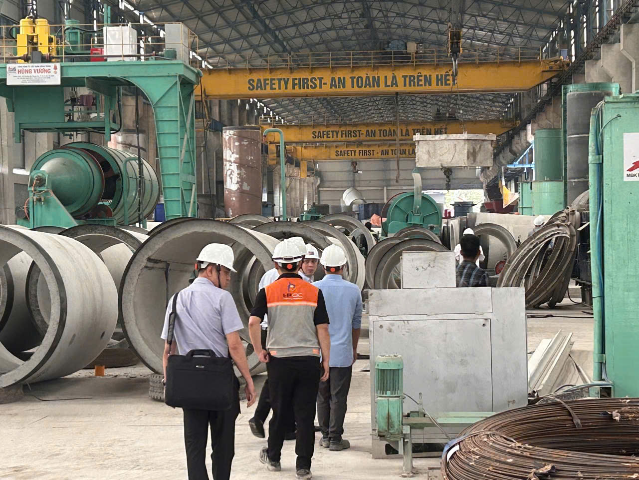 HỢP TÁC CHIẾN LƯỢC VIỆT – NHẬT LẦN GẶP GỠ THỨ 3 GIỮA NHÀ MÁY BÊ TÔNG ĐÚC SẴN HÙNG VƯƠNG – VĨNH CỬU VÀ ĐỐI TÁC NHẬT BẢN VỀ TẤM LÓT SÀN OMEGA tam lot san omega5