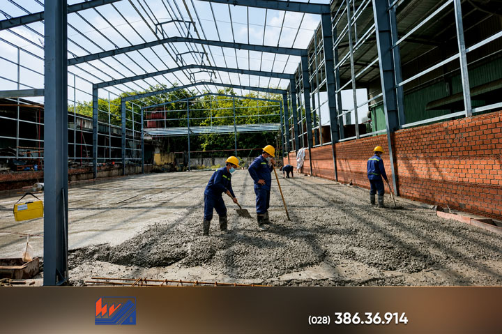 PHÍA SAU NHỮNG CHUYẾN XE BÊ TÔNG LÀ CẢ MỘT ĐỘI NGŨ phia sau nhung chuyen xe be tong la ca mot doi ngu2